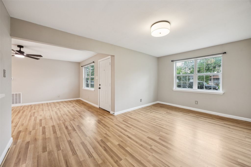 property-img