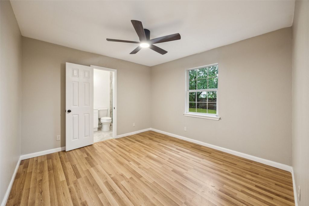 property-img
