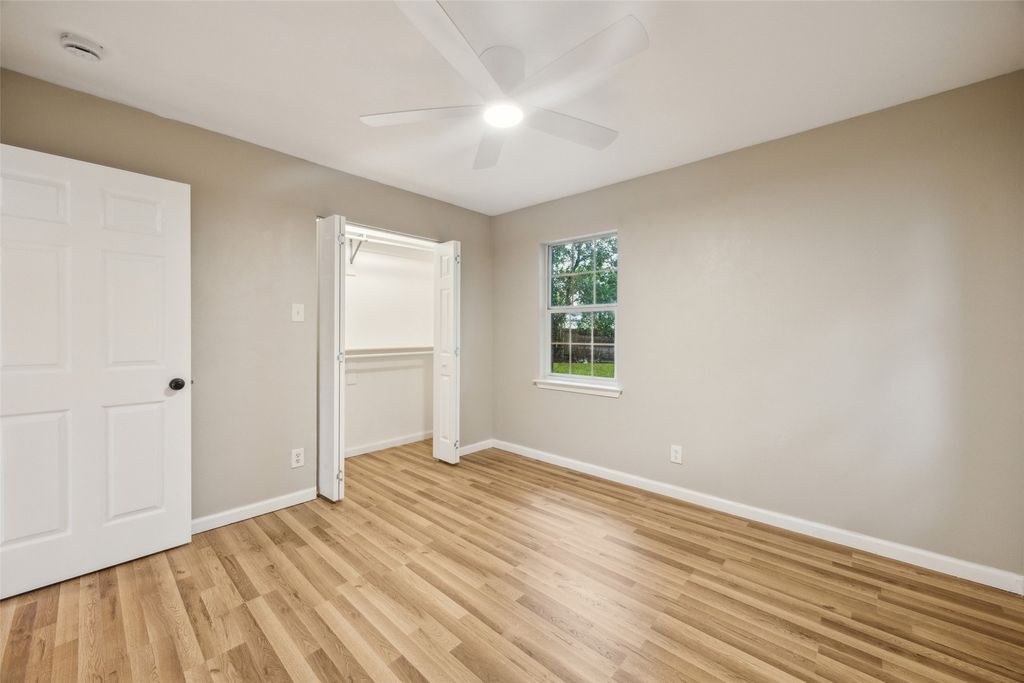 property-img