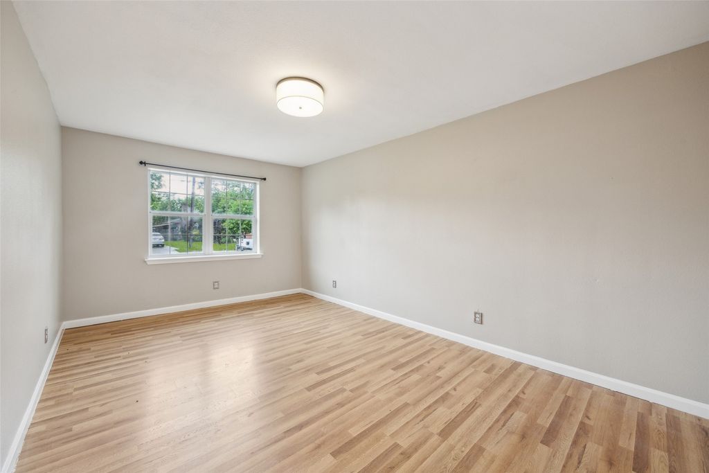 property-img