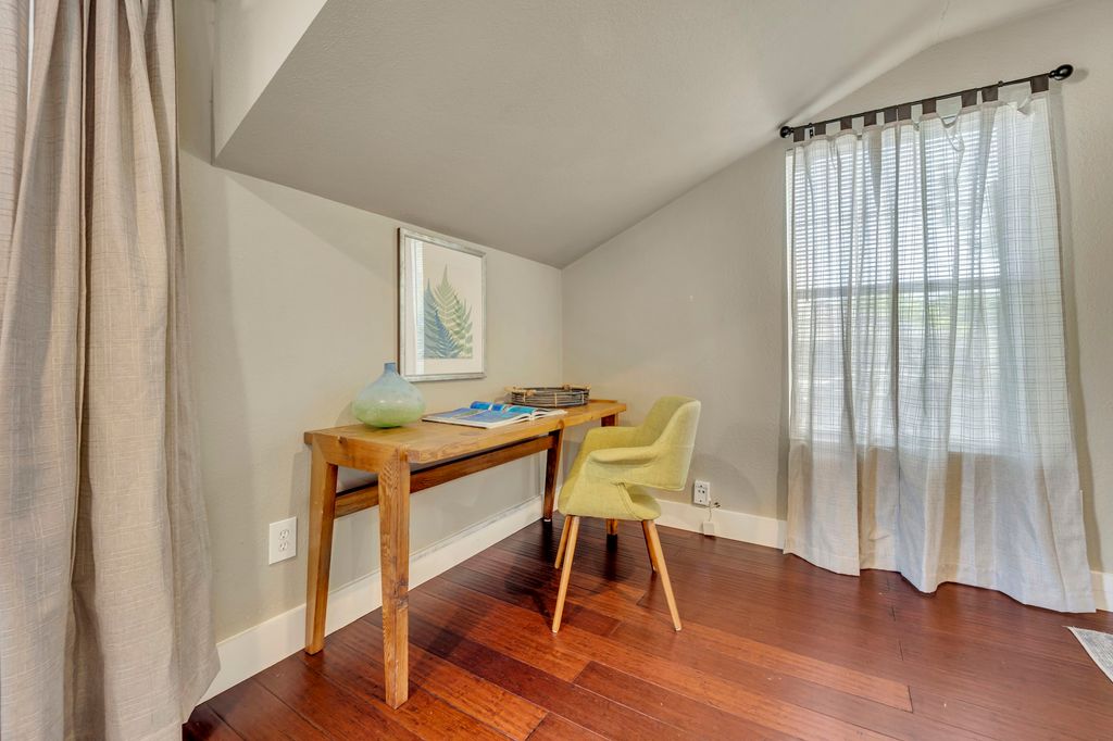 property-img