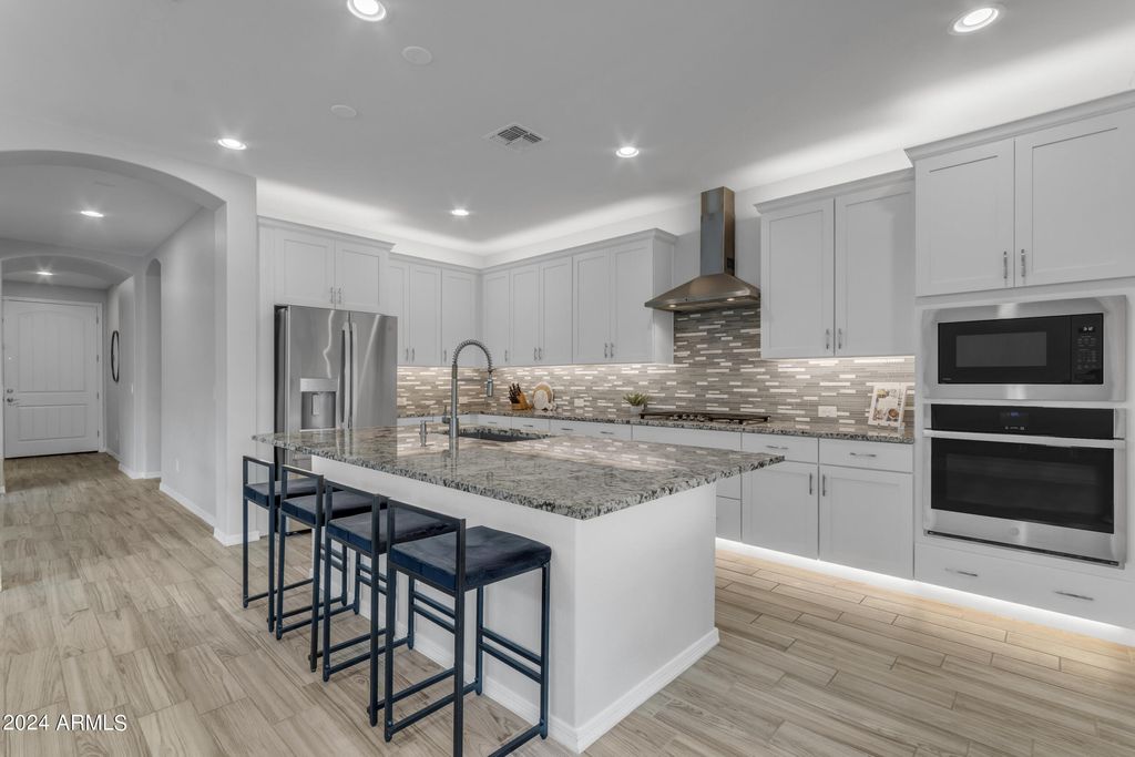 property-img