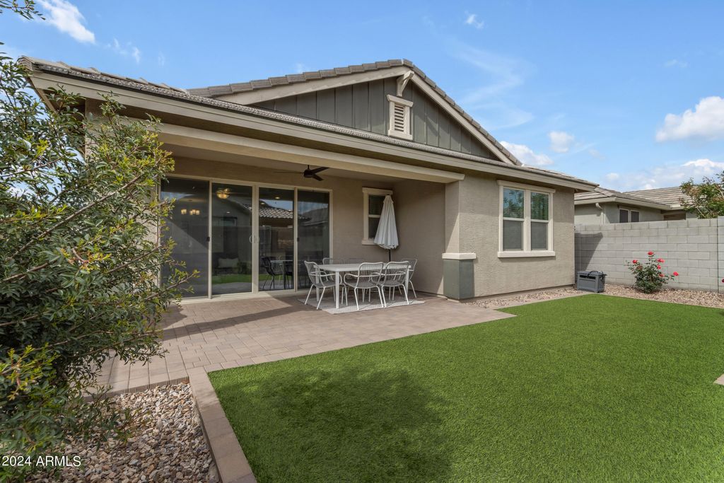 property-img