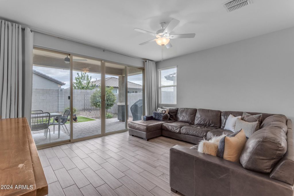 property-img