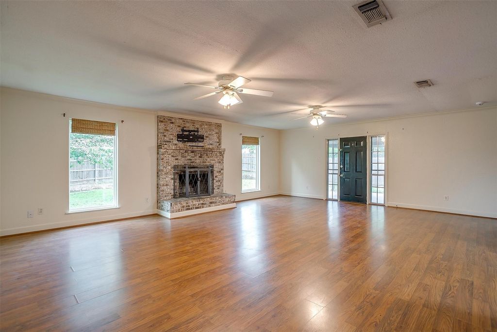 property-img