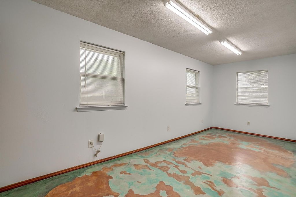 property-img