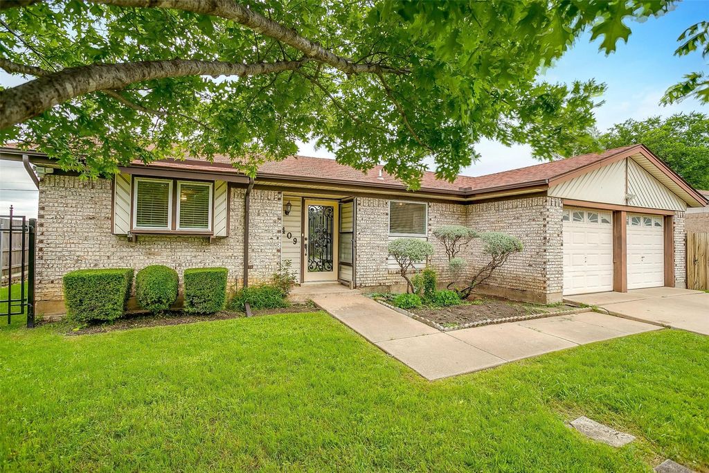 property-img