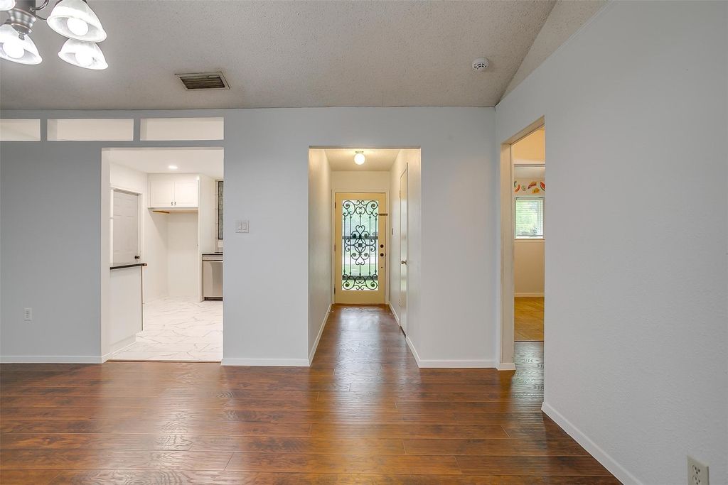 property-img