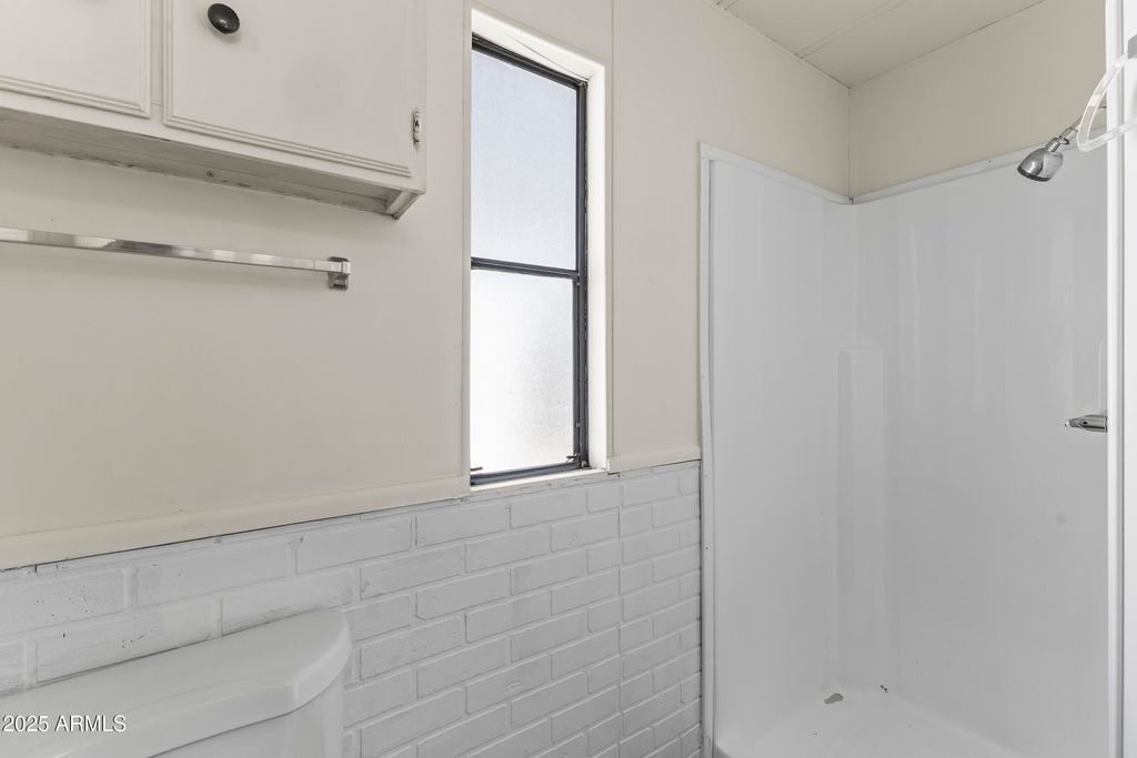 property-img