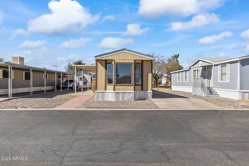 property-img