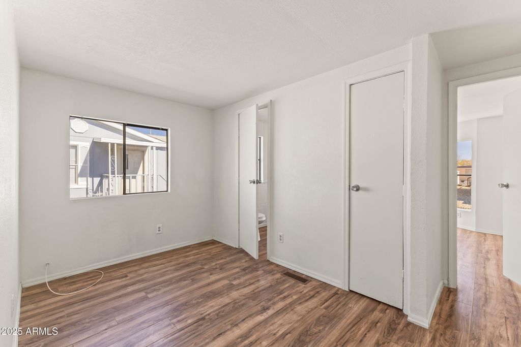 property-img