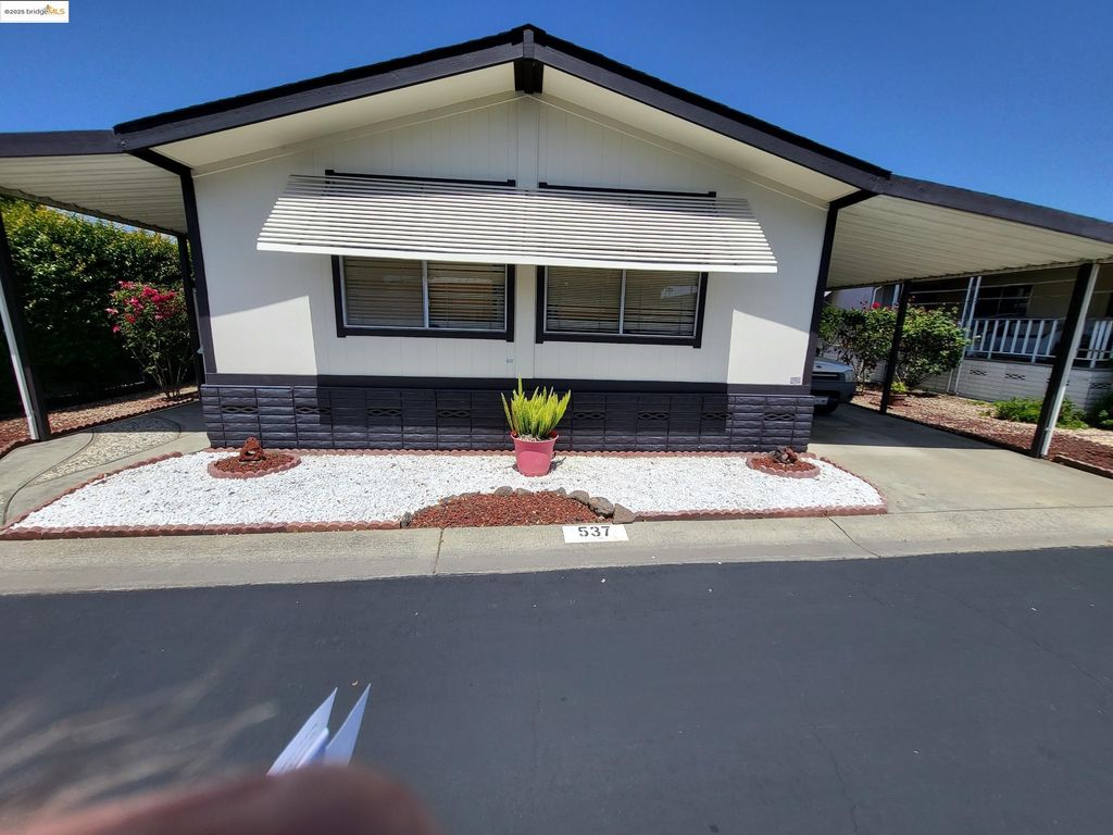 property-img