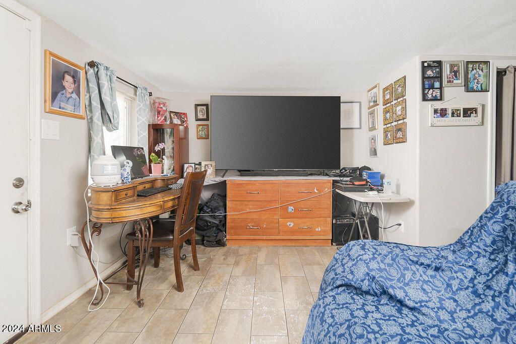 property-img