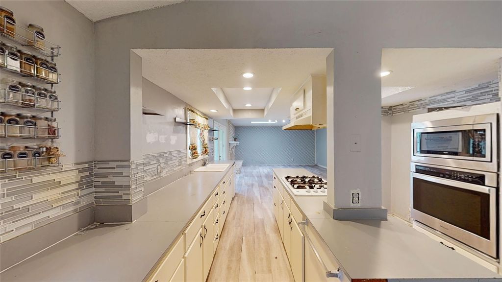 property-img