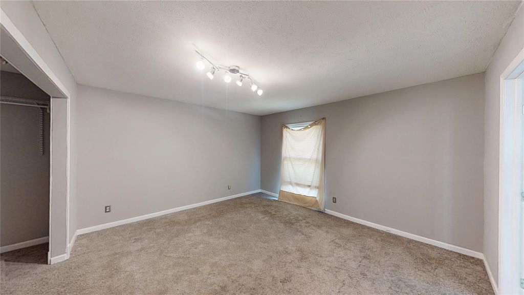 property-img