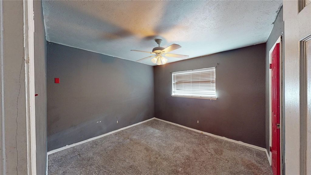 property-img