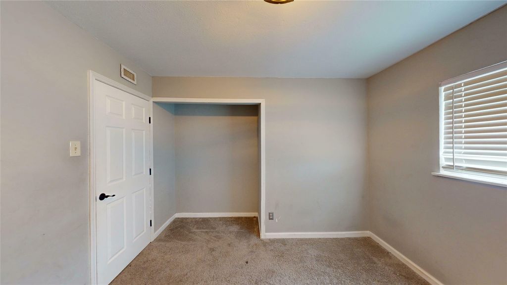 property-img
