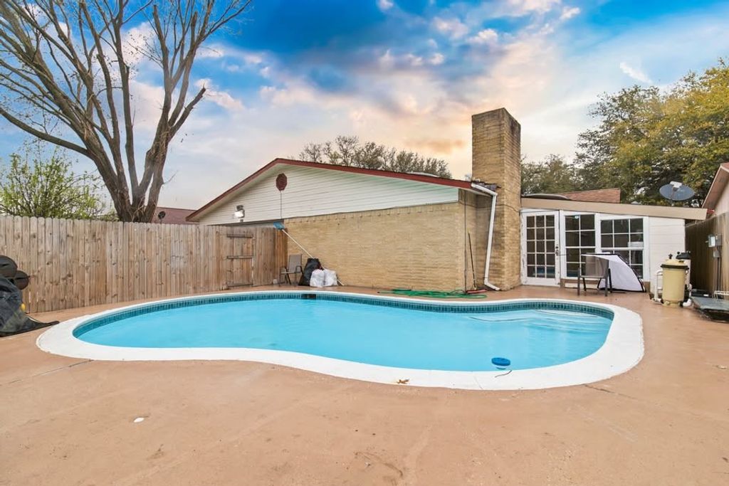 property-img