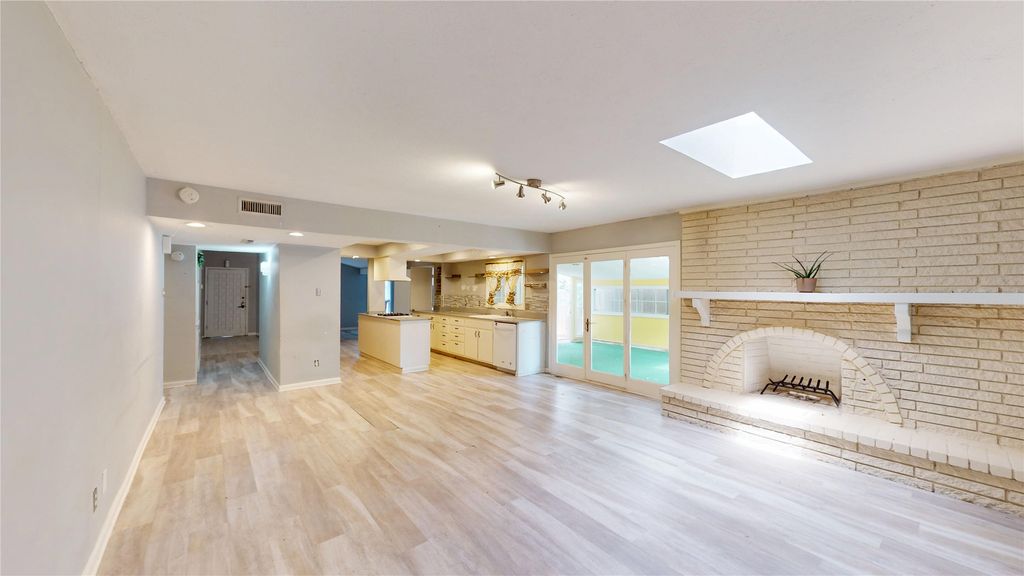 property-img
