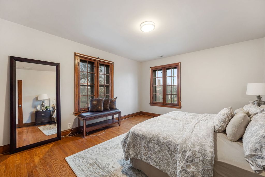 property-img