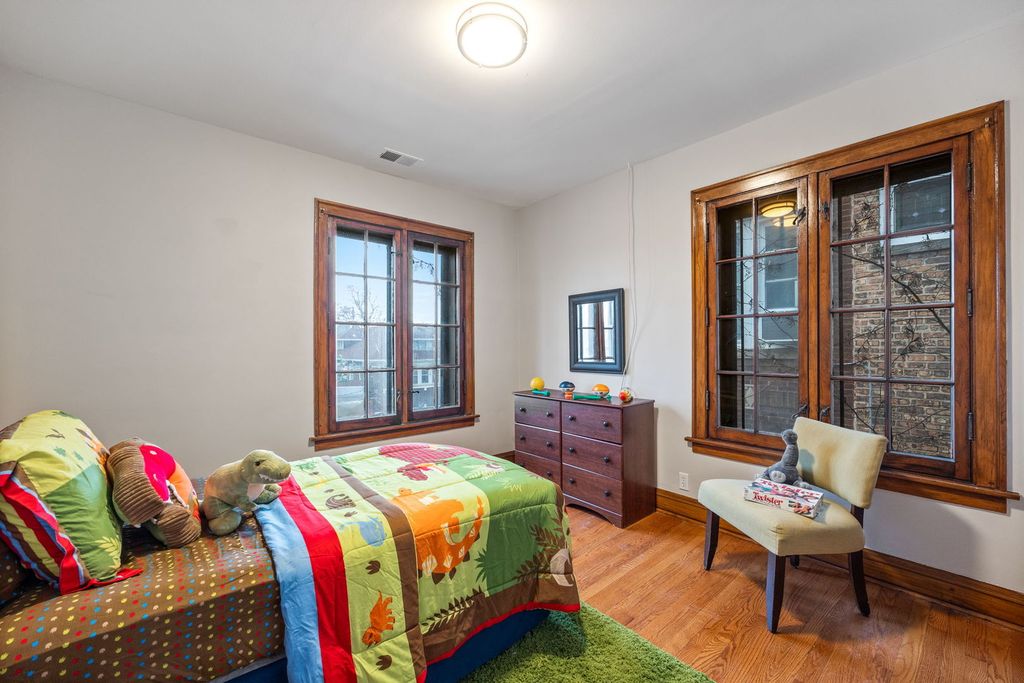 property-img