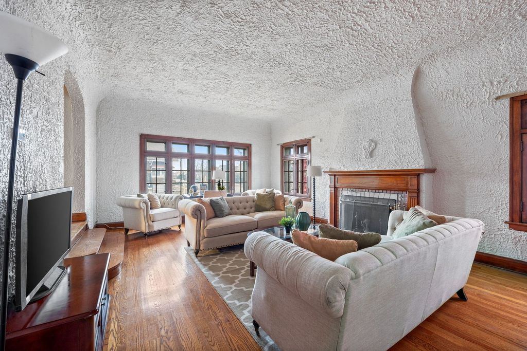 property-img