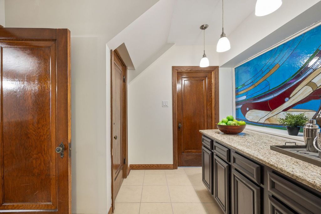 property-img