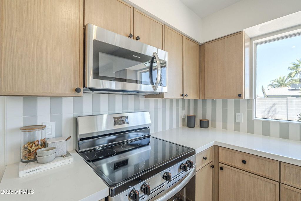 property-img