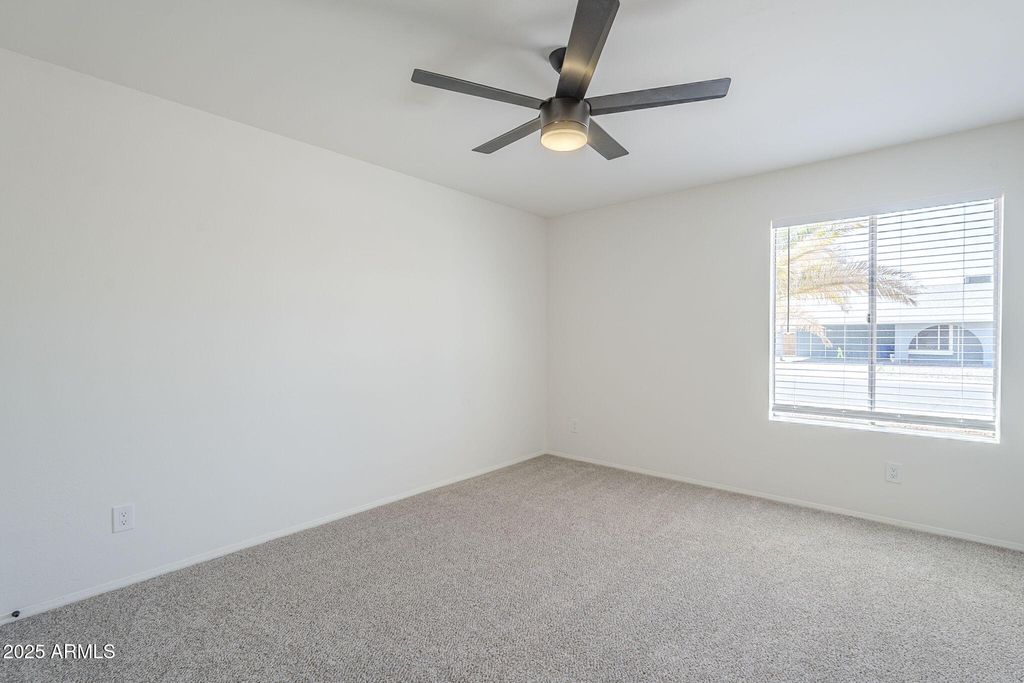 property-img