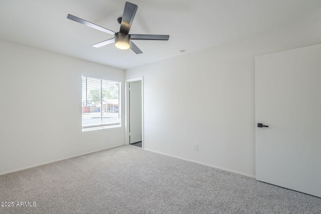 property-img