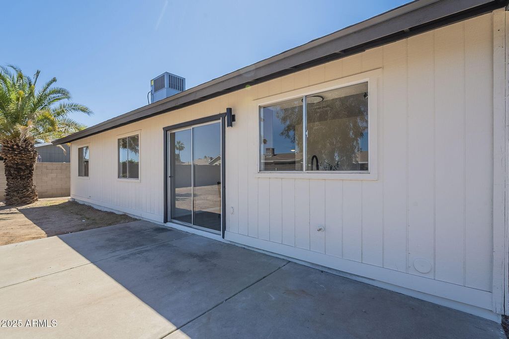 property-img