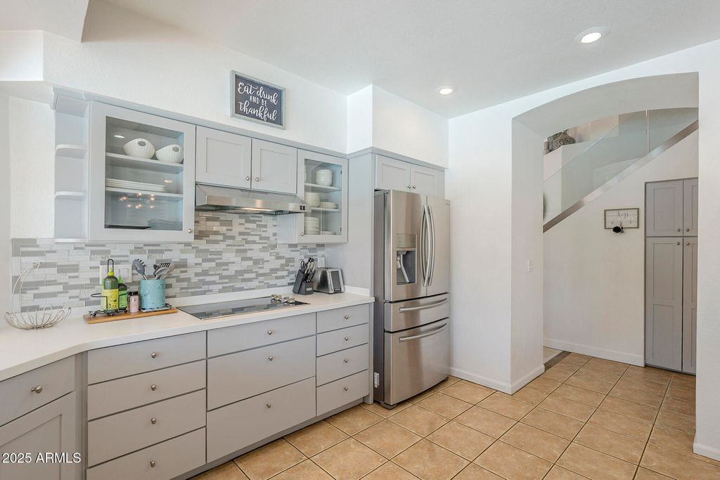 property-img