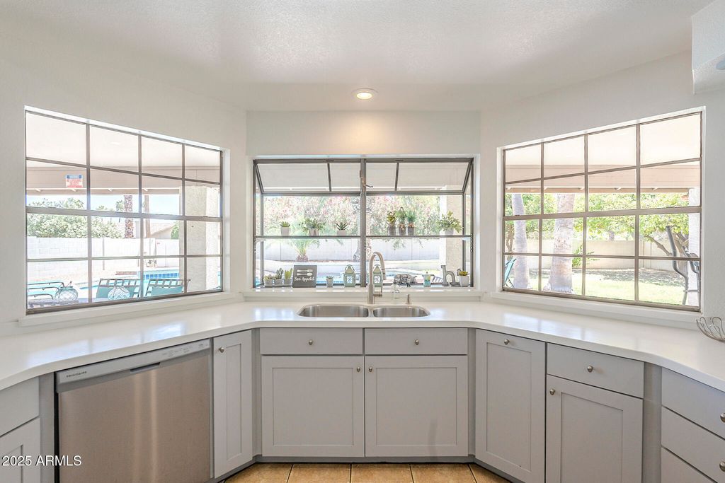 property-img